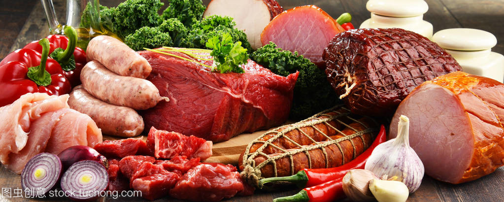 各种肉类产品包括火腿和香肠